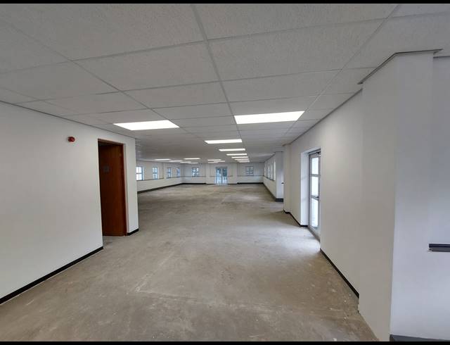 416M² OFFICE TO LET IN BRYANSTON
